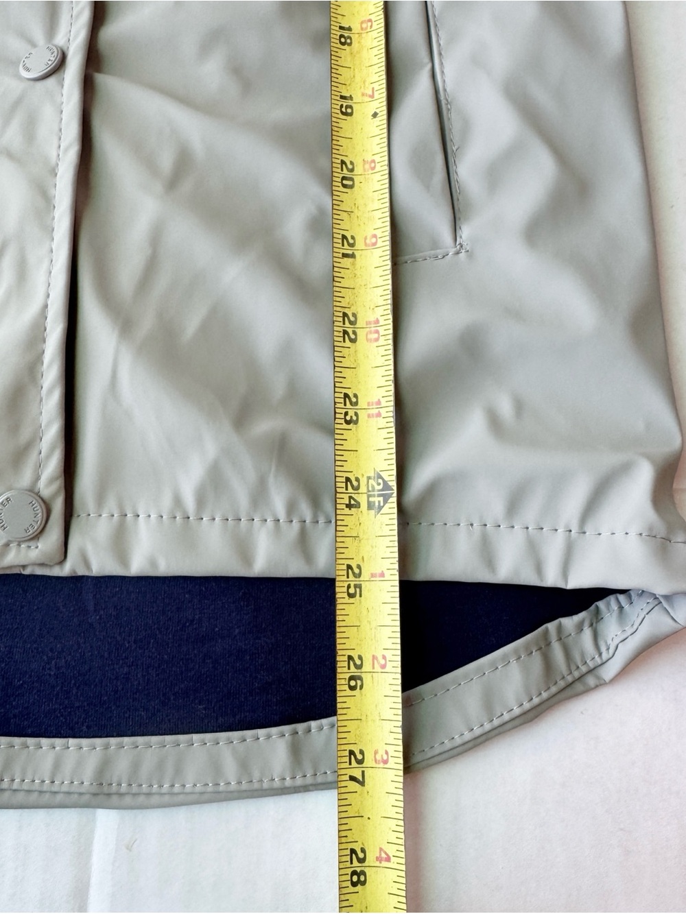 Hunter New Boys Water Resistant Long
Hooded Rain Jacket in Green size 12Y NWT - Picture 14 of 16